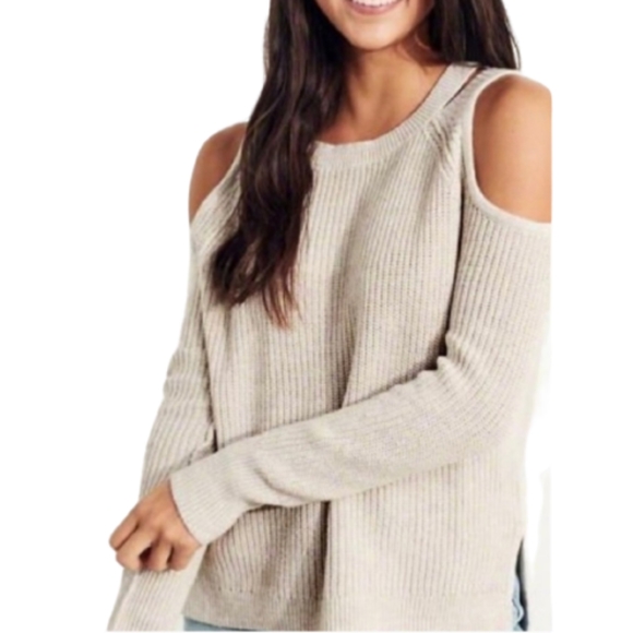 Hollister Sweaters - Hollister Cold Shoulder Sweater